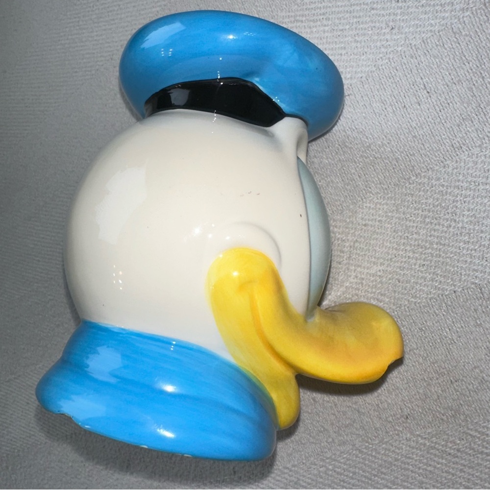 Disney’s 3-D, Donald Duck, ceramic coffee, tea mug cup 5 inches - Picture 7 of 9